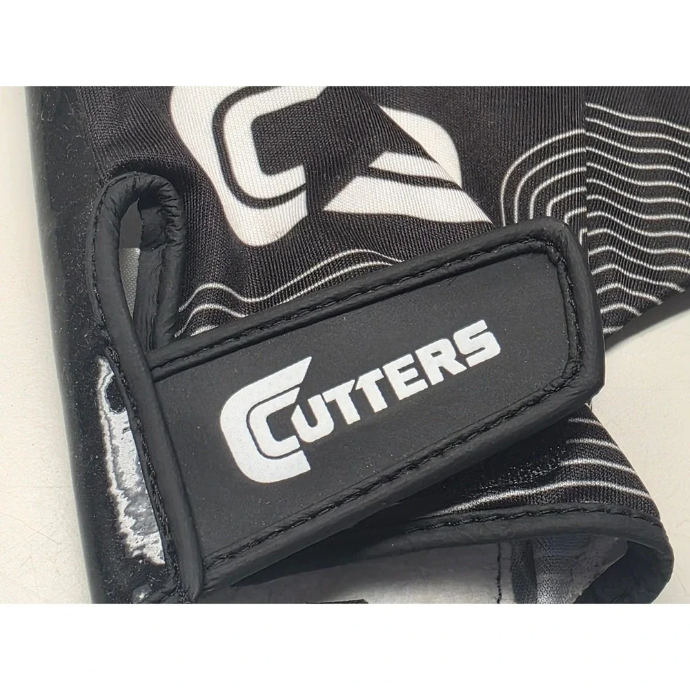 Cutters‎ Epic Receiver Football Gloves Youth L/XL Black White CG90630 Grip Gear